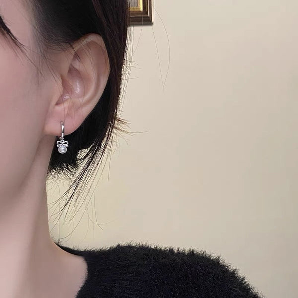 Bow Pearl Earrings